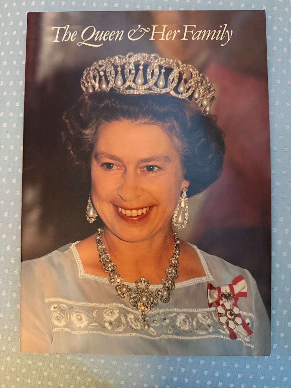 The Queen & Her Family souvenir  Book 32 pgs, 1983 royal family Britain princess